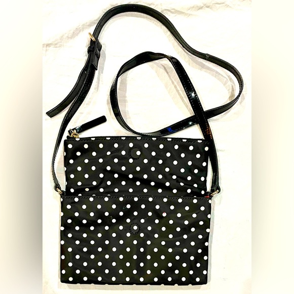 KATE SPADE♠️ York Aleah Polka Dot Crossbody Handbag Black/white size9x10 Ex cond - Picture 4 of 14